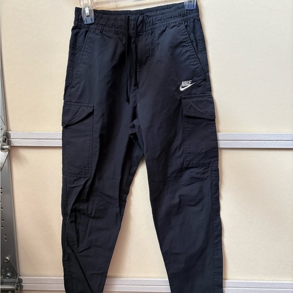 Nike Men's Dark Cargo Pants - Picture 1 of 3